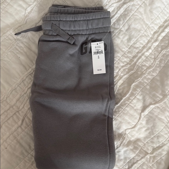GAP Gray Kids Jogger Pants - Picture 1 of 5